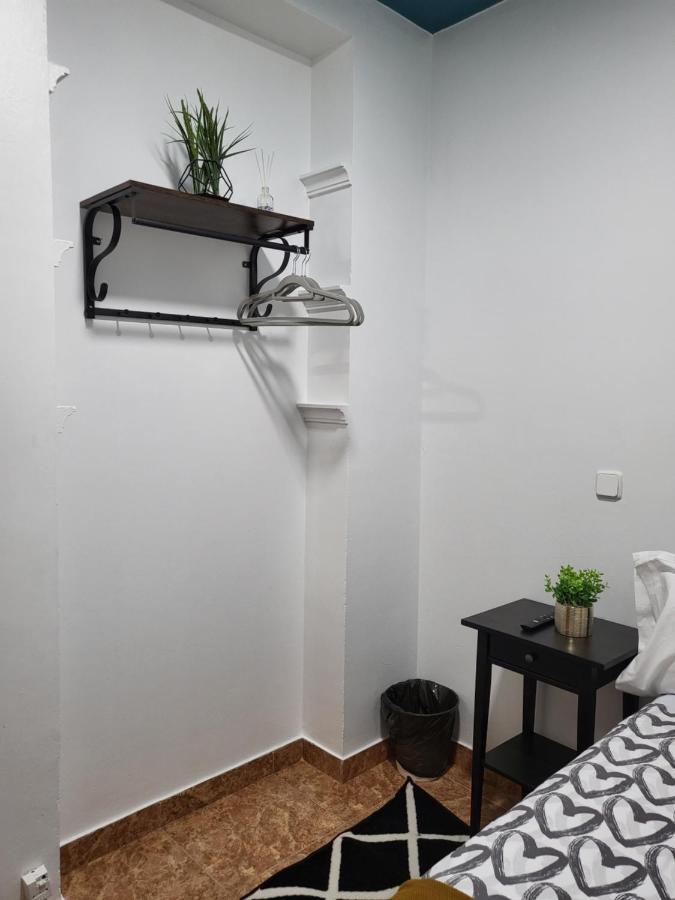M-A Catrachos Rooms Madrid Extérieur photo
