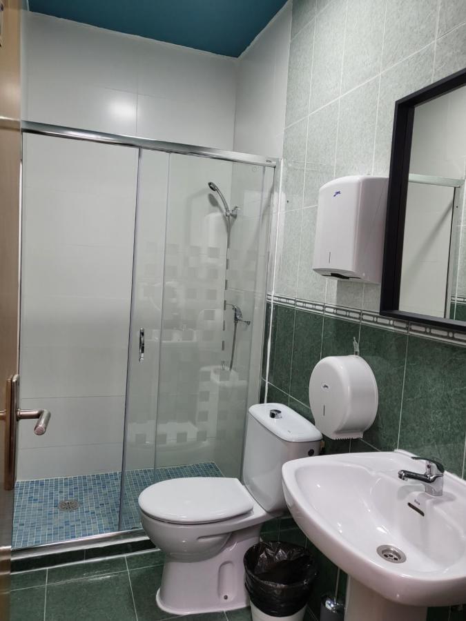 M-A Catrachos Rooms Madrid Extérieur photo
