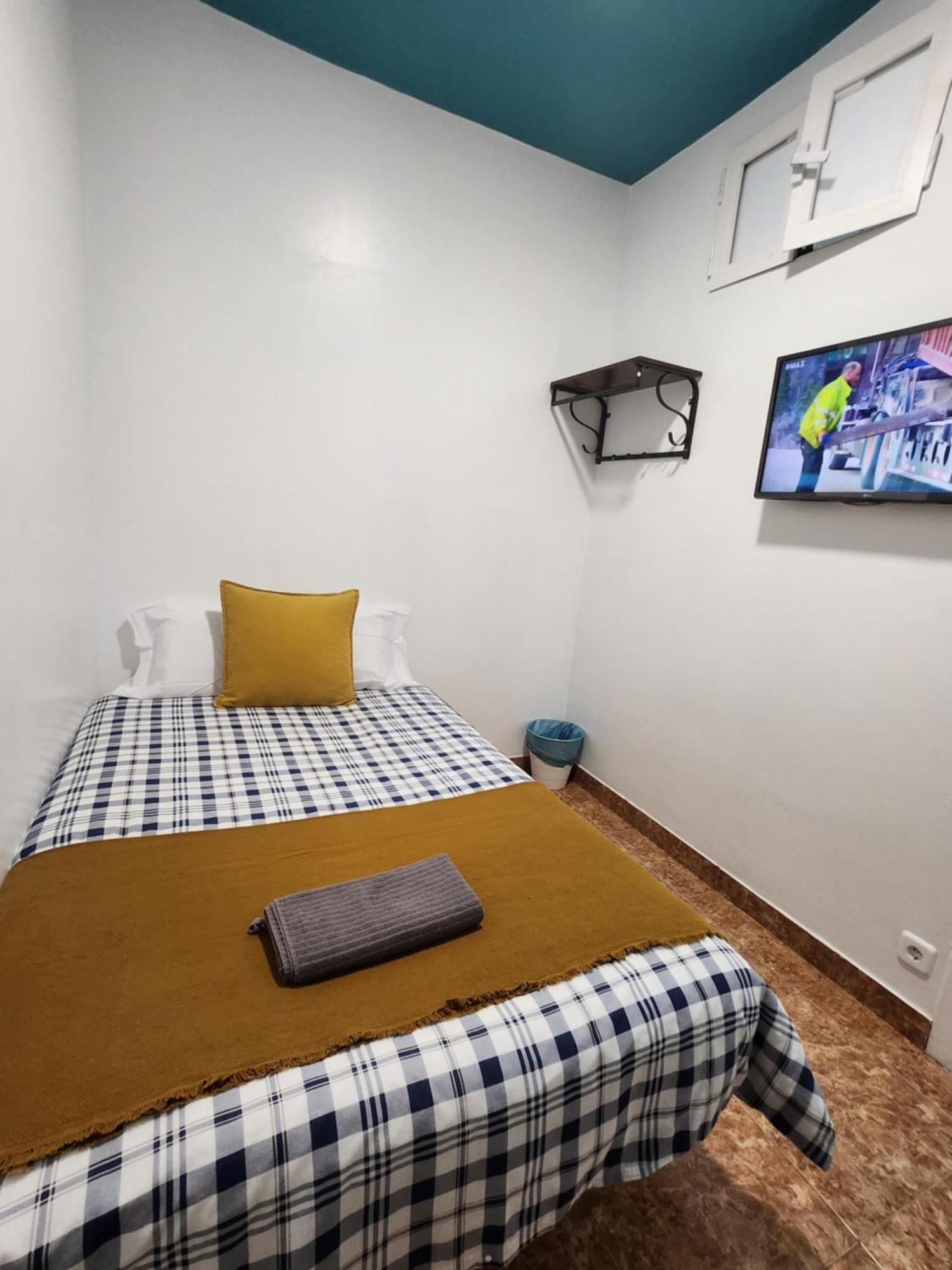 M-A Catrachos Rooms Madrid Extérieur photo