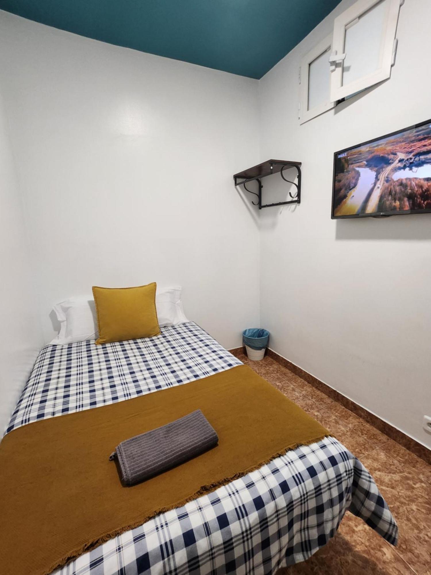 M-A Catrachos Rooms Madrid Extérieur photo