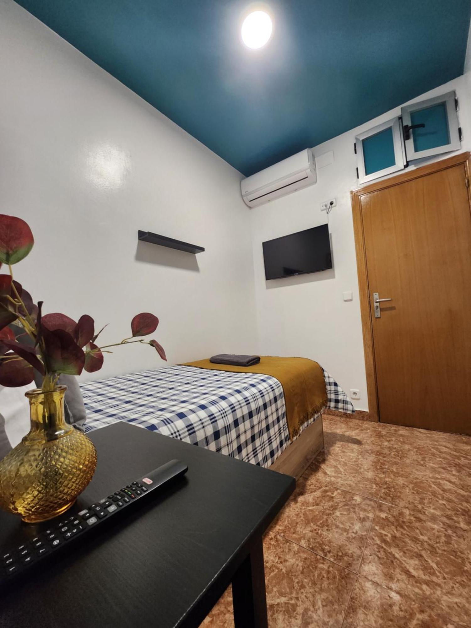 M-A Catrachos Rooms Madrid Extérieur photo