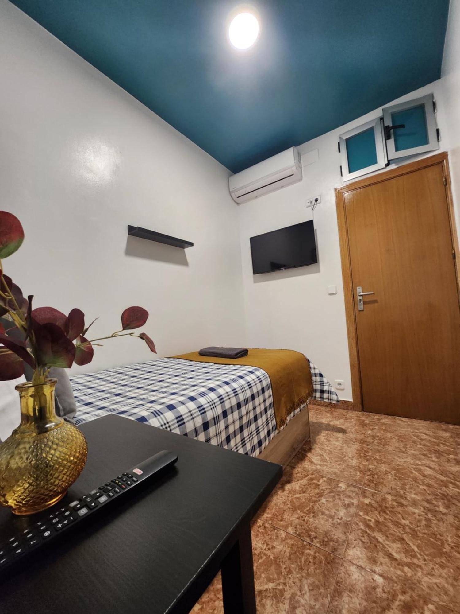 M-A Catrachos Rooms Madrid Extérieur photo